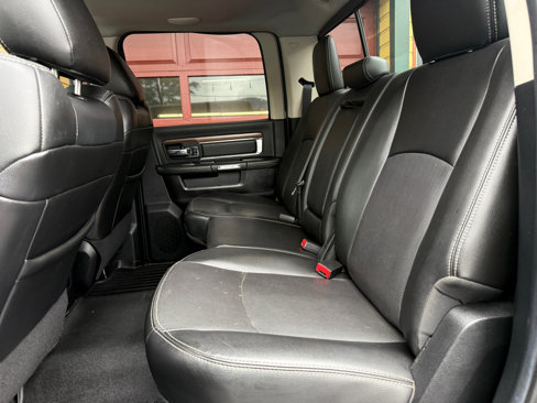 Used 2014 RAM 2500 Laramie w/ Black Appearance Group image 19
