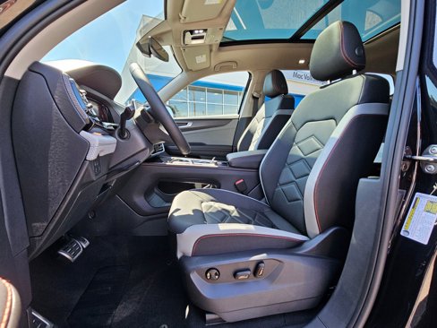 New 2025 Volkswagen Atlas Peak Edition SE image 13
