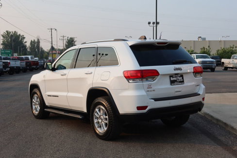 Used 2019 Jeep Grand Cherokee Laredo image 3