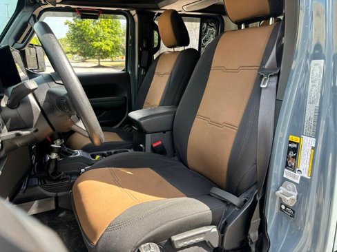 Used 2024 Jeep Gladiator Sport image 11