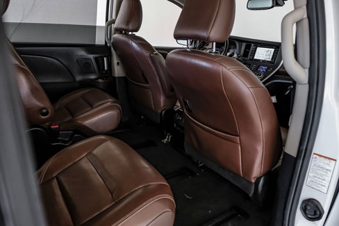 Used 2020 Toyota Sienna Limited Premium image 27