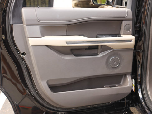 Used 2019 Ford Expedition Max XLT w/ Equipment Group 202A image 39