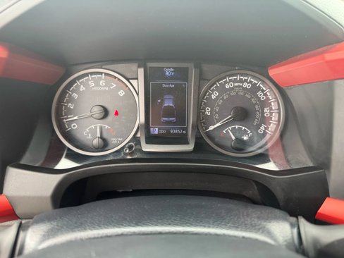 Used 2019 Toyota Tacoma TRD Sport image 21