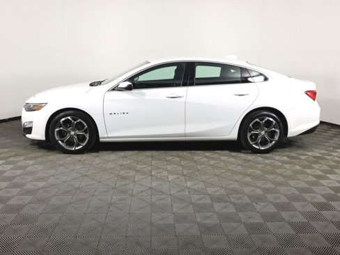 Used 2023 Chevrolet Malibu LT image 2