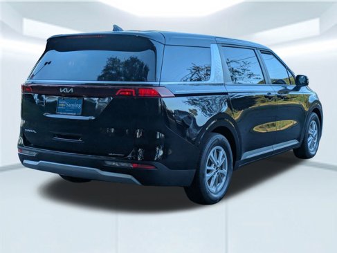 Used 2024 Kia Carnival LX image 6