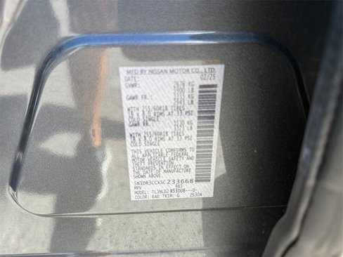 Used 2025 Nissan Pathfinder SL image 31