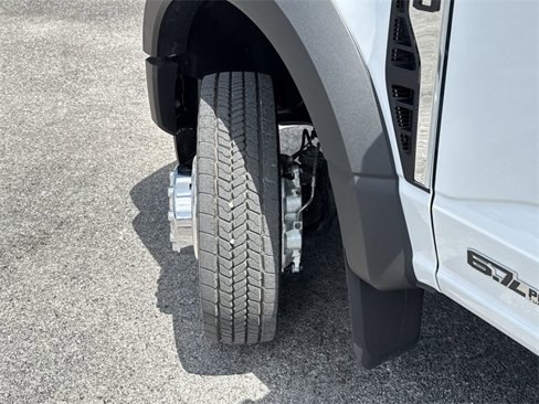 New 2025 Ford F450 Lariat image 39
