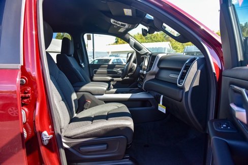 New 2026 RAM 1500 4x4 Crew Cab image 9