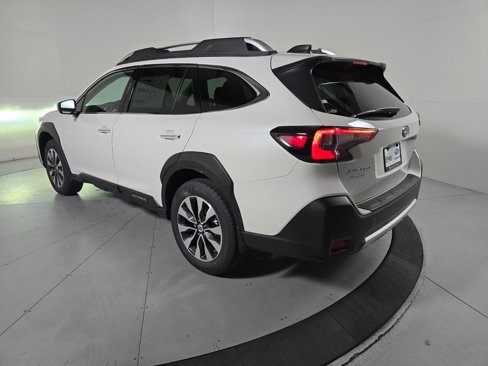 New 2025 Subaru Outback Touring image 3