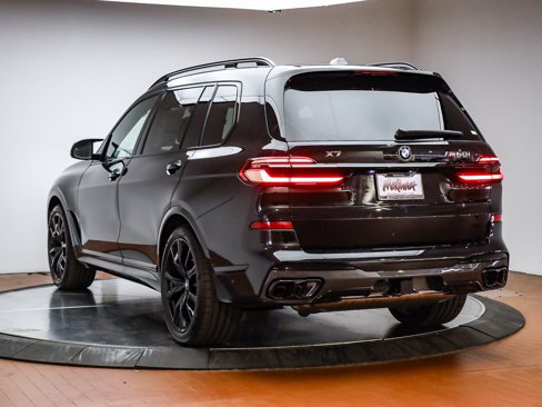 New 2026 BMW X7 M60i image 9