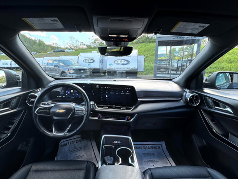 Used 2025 Chevrolet Equinox LT w/ Convenience Package II image 28