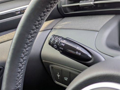 Used 2023 Hyundai Tucson Limited image 22