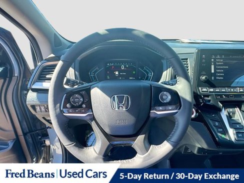 Certified 2024 Honda Odyssey Touring image 11