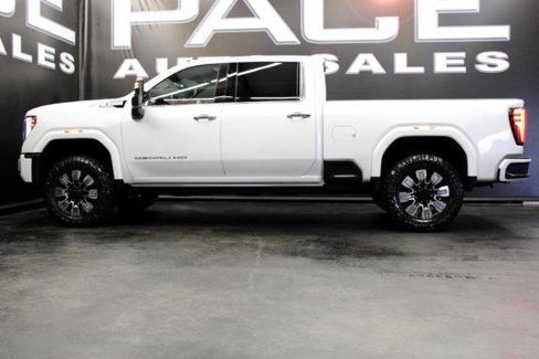 Used 2024 GMC Sierra 2500 Denali w/ Denali Reserve Package image 13