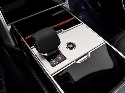Used 2024 Land Rover Range Rover SE image 19