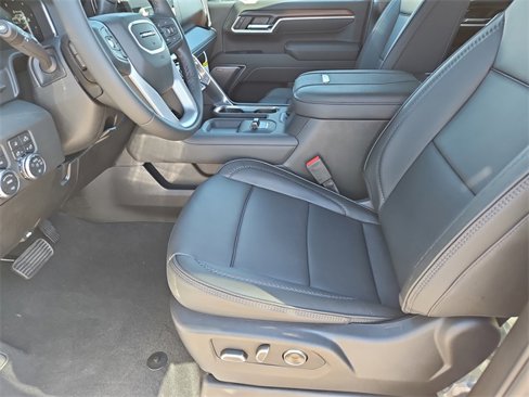 New 2026 GMC Sierra 3500 Denali w/ Denali Reserve Package image 12