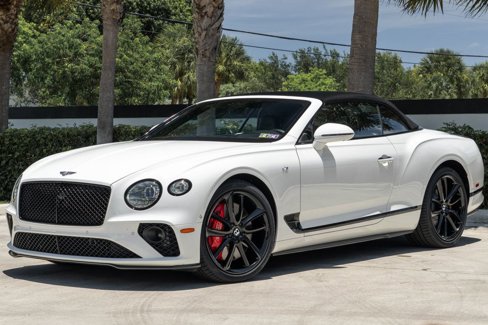 Used 2021 Bentley Continental GT image 2