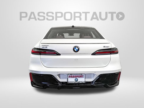 New 2026 BMW 740i xDrive image 4