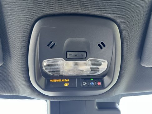 Used 2024 Chevrolet Trax RS w/ Driver Confidence Package image 16
