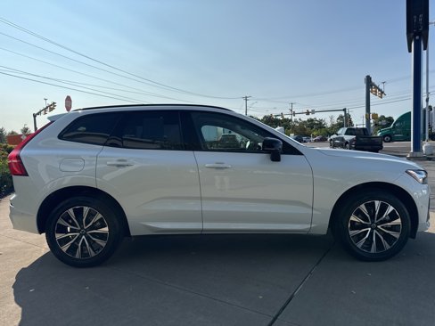 Certified 2025 Volvo XC60 B5 Plus image 6