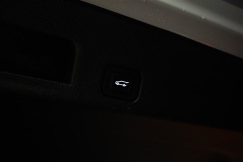 Used 2025 Chevrolet Traverse LT image 8