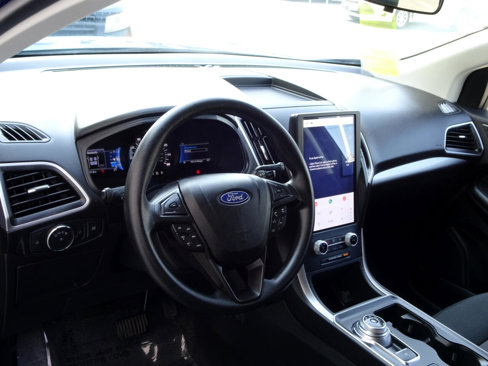 Used 2022 Ford Edge SE w/ Cargo Accessory Package image 8