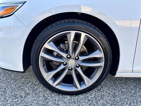 Used 2023 Chevrolet Malibu LT image 33