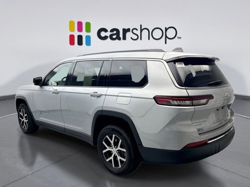 Used 2024 Jeep Grand Cherokee L Limited image 3