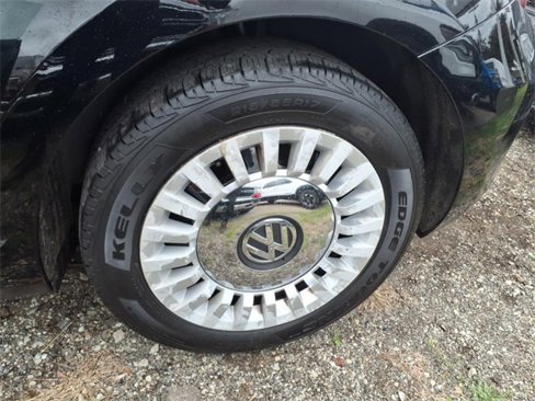 Used 2014 Volkswagen Beetle 2.5 image 11