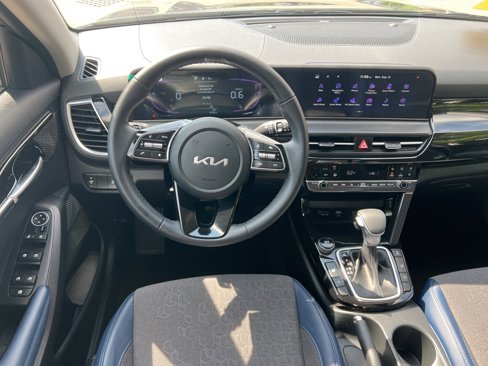 Certified 2025 Kia Seltos S image 22