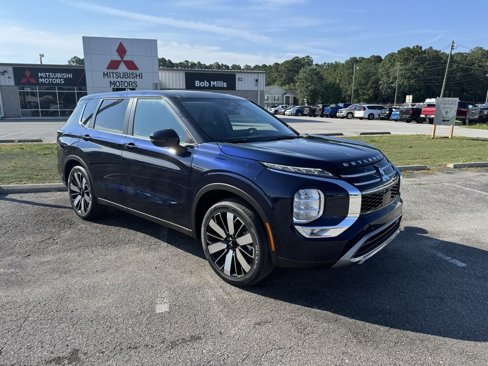 New 2025 Mitsubishi Outlander SE image 9