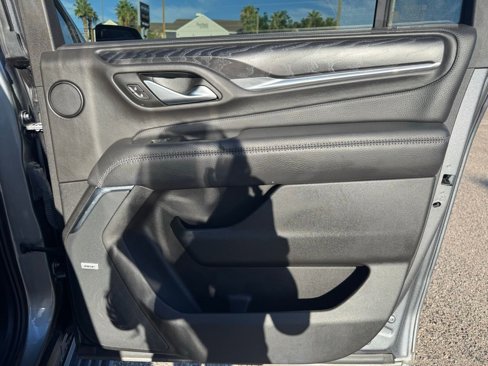Used 2022 GMC Yukon XL Denali image 25