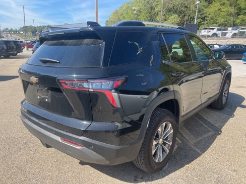 Used 2025 Chevrolet Equinox LT w/ Convenience Package II image 3