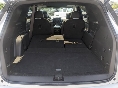 Used 2023 Chevrolet Traverse High Country image 13
