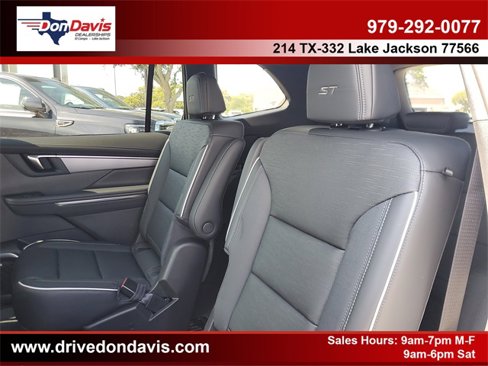 New 2026 Buick Enclave Sport Touring w/ Power Package image 11