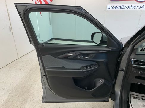 Used 2023 Chevrolet TrailBlazer LT w/ Sun and Liftgate Package image 17