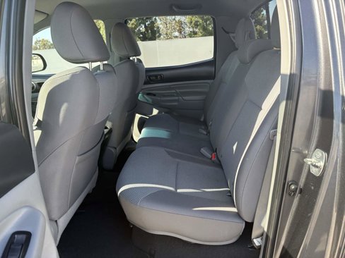 Used 2012 Toyota Tacoma PreRunner image 18