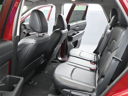 Used 2022 Nissan Pathfinder SL w/ SL Black Package image 13