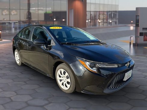 Used 2021 Toyota Corolla LE image 10