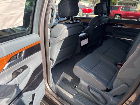 New 2024 Jeep Grand Wagoneer Series III w/ Flexible Seating Group image 15