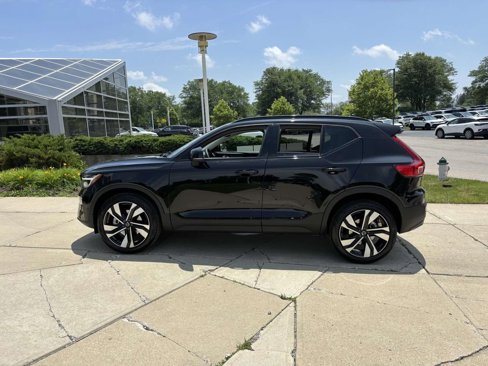 New 2026 Volvo XC40 B5 Ultra w/ Protection Package Premier image 4