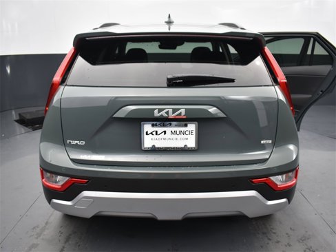 New 2025 Kia Niro EX image 9