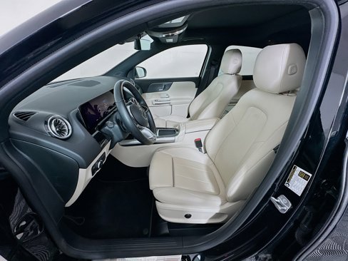 Used 2025 Mercedes-Benz GLA 250 image 13