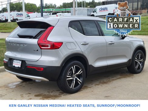 Used 2025 Volvo XC40 B5 Core image 3