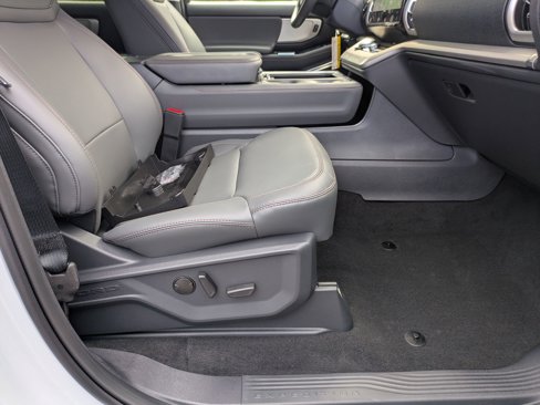 New 2025 Ford Expedition Active image 41