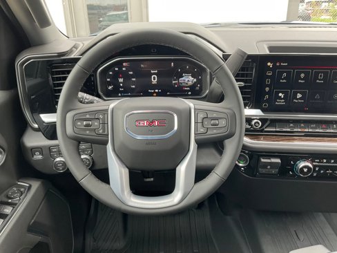 New 2026 GMC Sierra 1500 Elevation image 4
