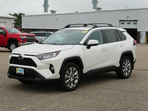 Used 2021 Toyota RAV4 XLE Premium image 7