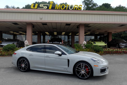 Used 2022 Porsche Panamera GTS w/ Premium Package image 28