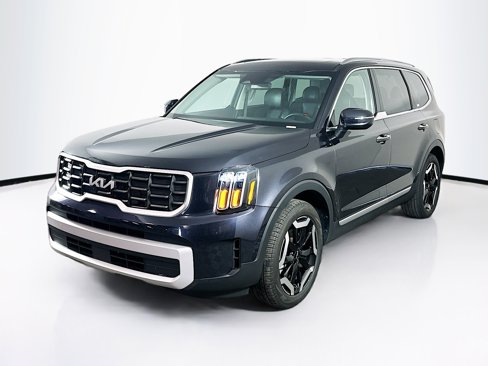 Used 2025 Kia Telluride S image 3