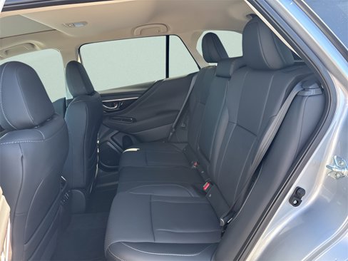 New 2025 Subaru Outback Limited image 7